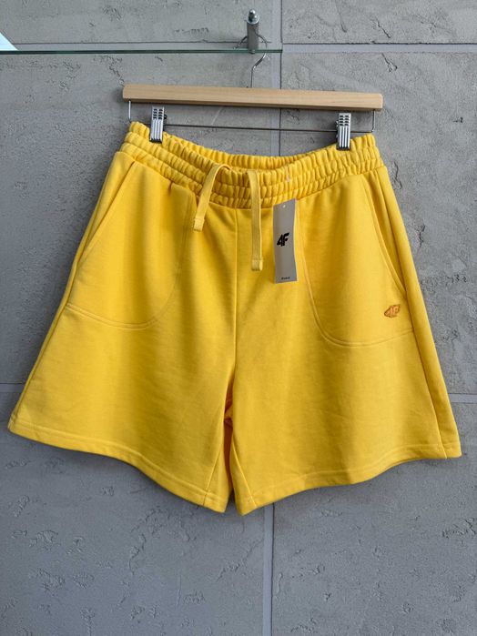 Żółte Szorty 4F Loose Fit Unisex Rozm. S Nowe