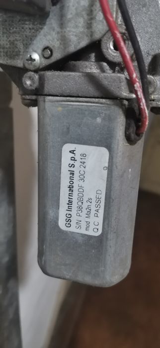 Штанга с привода и раздвижных дверей