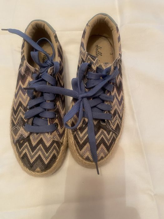 Продам кроссовки