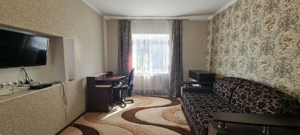 Продаж 2-х будинків на території