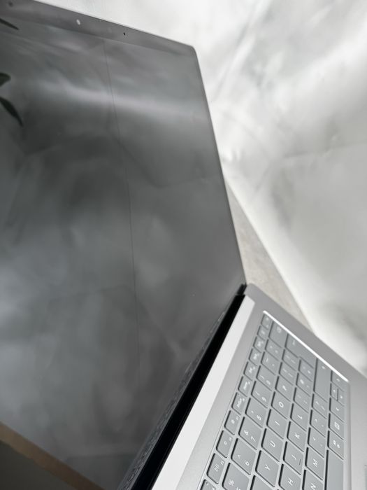 Ноутбук Microsoft Surface Laptop 4 / i7-1185G7 / 16GB / 256GB SSD / 15" Touch / Уцінка