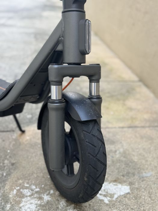 xIaomI Electric Scooter 6