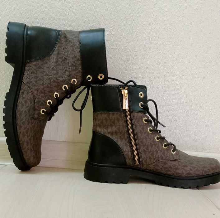 Жіночі черевики Michael Kors