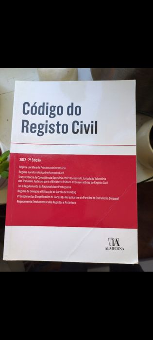 Livros de Direito variados