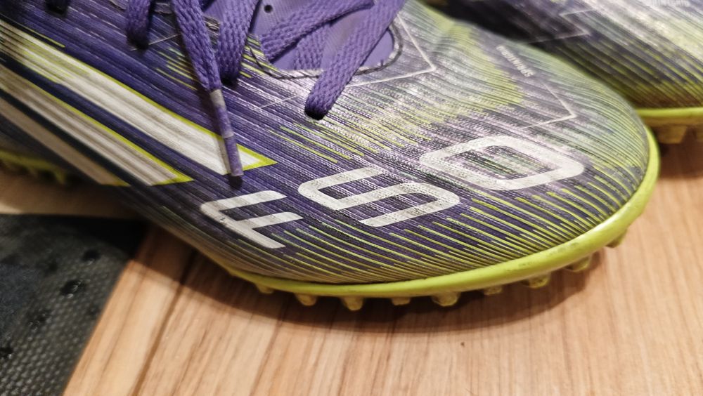 Adidas turfy f50