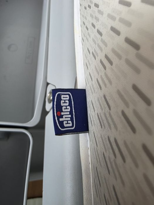 Muda fraldas com banheira Chicco