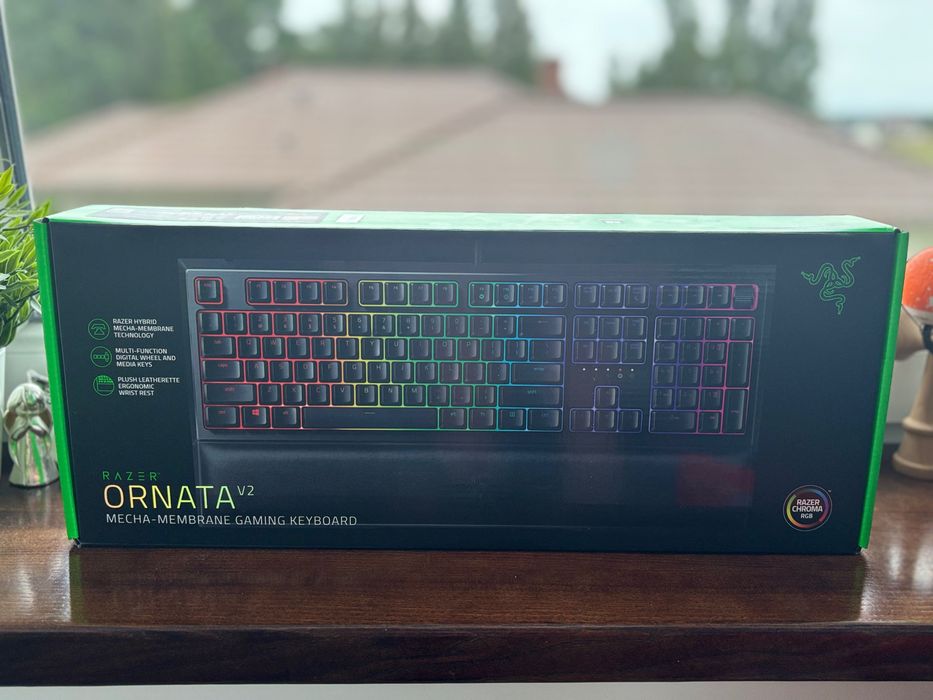 Razer ornata v2 mecha-membrane gaming keyboard