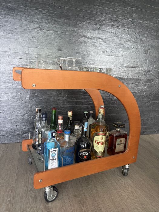 Carrinho de Bar em Madeira e Vidro