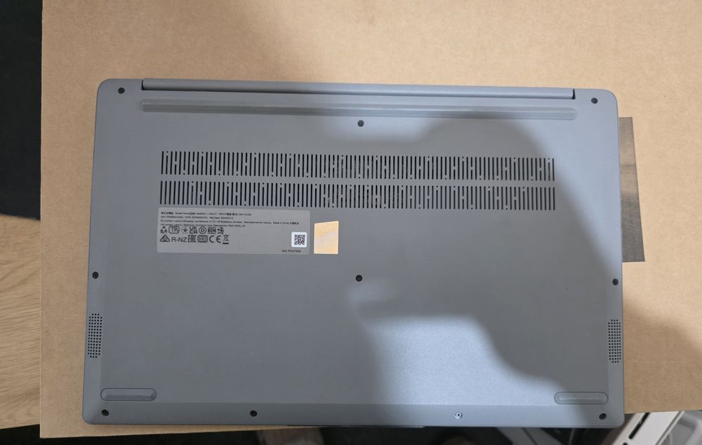 Portátil Lenovo Ideapad 1