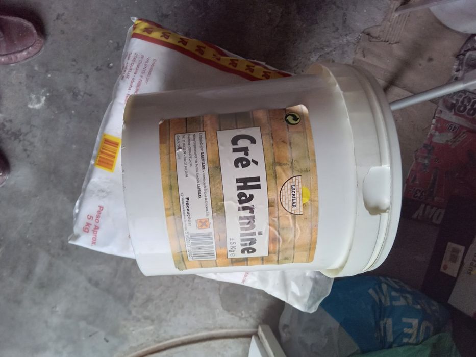 Litopone, Cre, lixas, rolos. Etc.