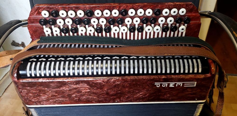 Баян Тембр продам