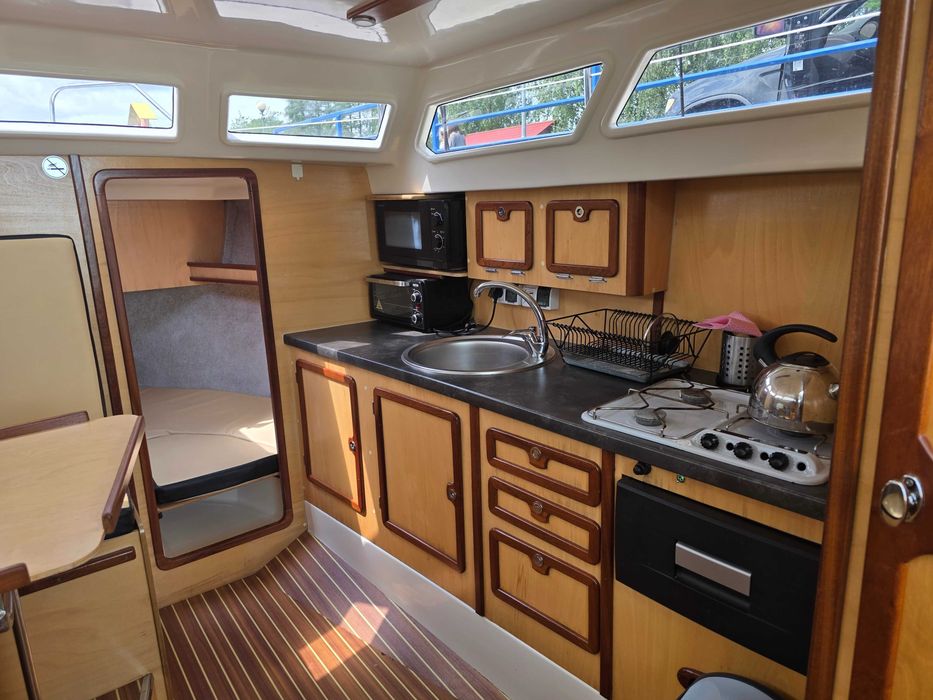 Wynajem łodzi bez patentu | Houseboat Żuławy | Gdańsk | Wakacje 2026