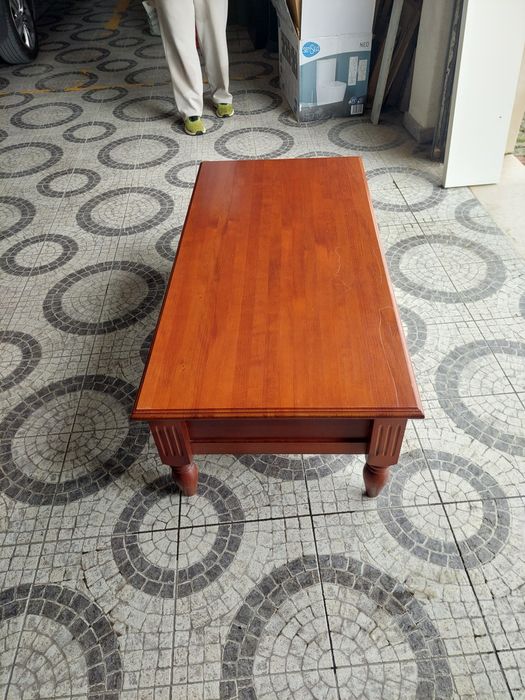 Mesa de centro em madeira