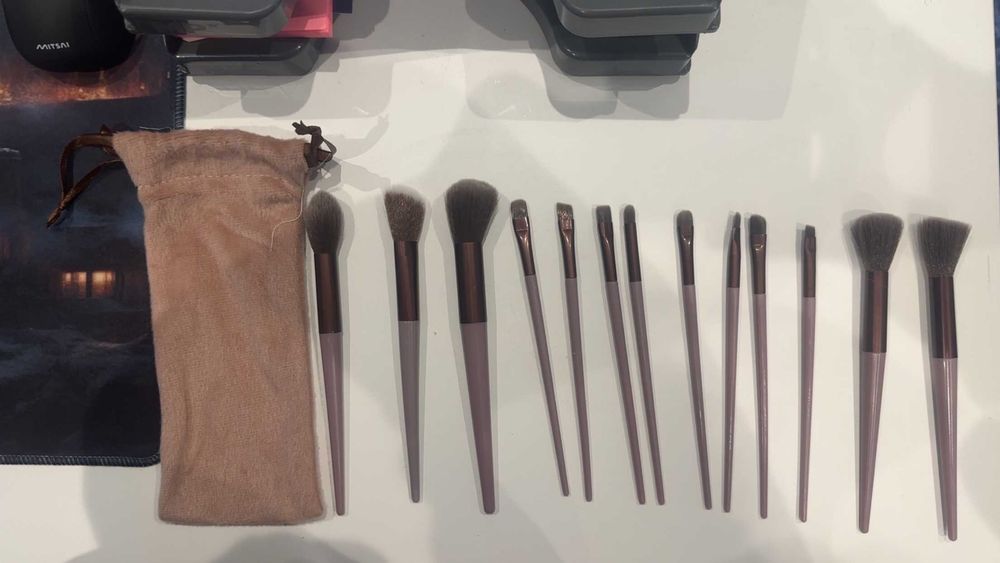 Conjunto de maquiagem e skincare