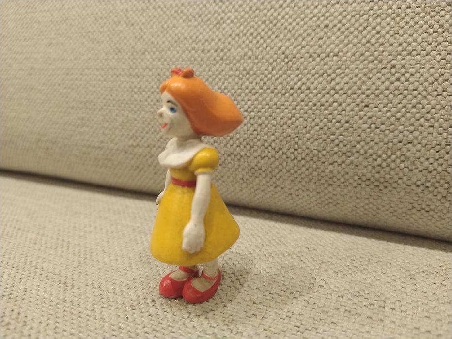 Boneco em PVC Belle e Sebastião