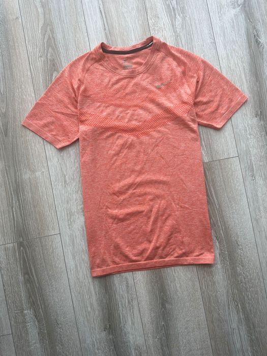 Спортивна сфутболка nike