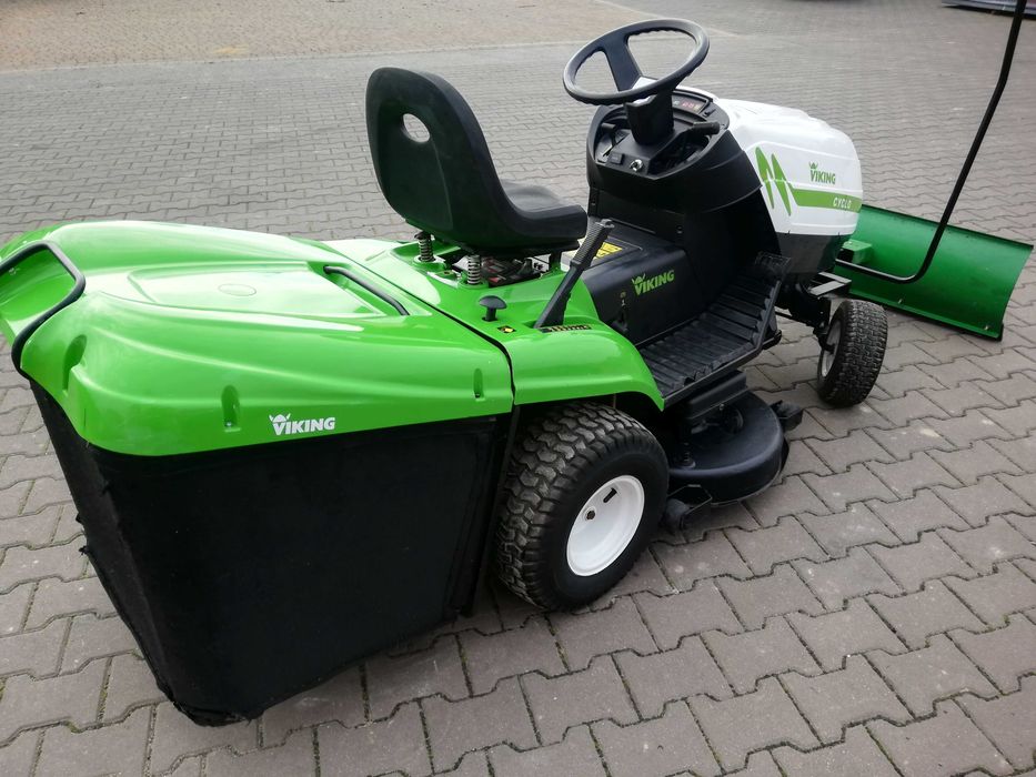 Traktorek kosiarka Viking Cyclon Briggs  z pługiem 061201.4t