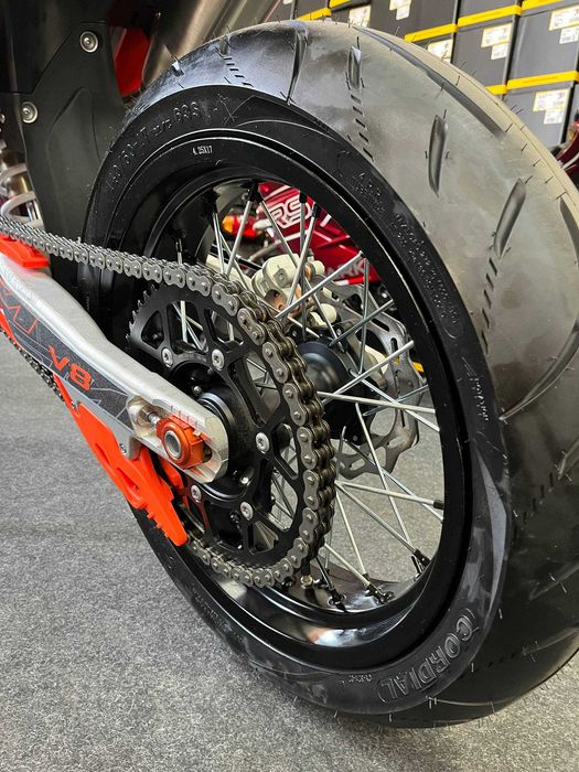 Мотоцикл STN V8 Motard В НАЯВНОСТІ !!!