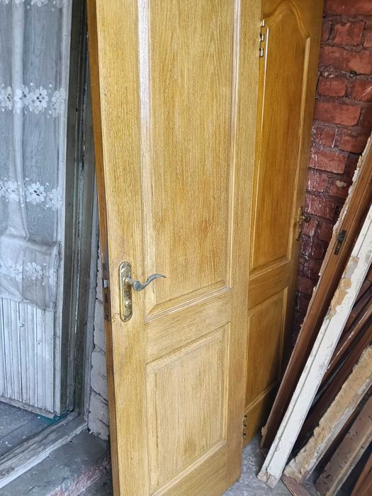 Продам двері б/у в ванну та туалет 60 *200 та інш..