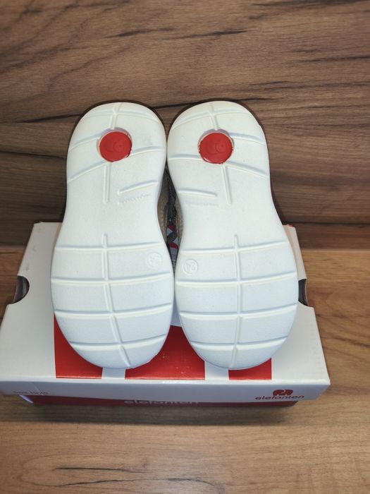 Nowe Elefanten Jackie r.24