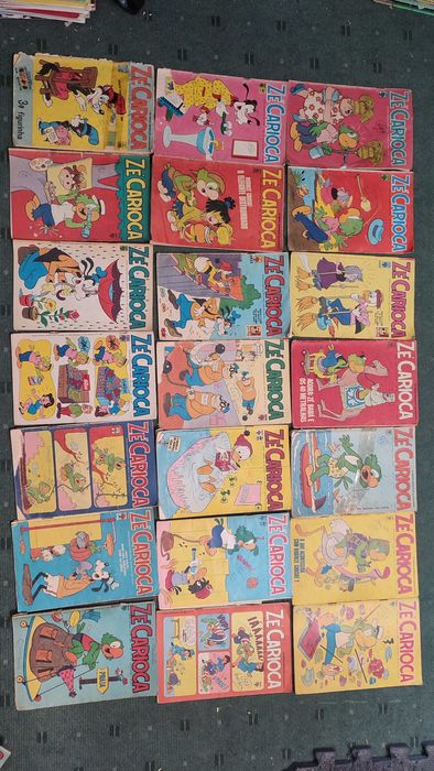 Lote 40 Livros antigos BD Disney