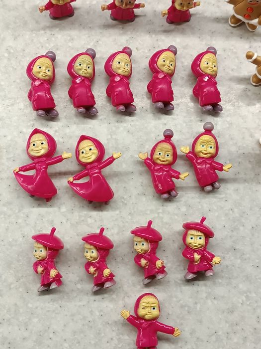 Kinder  Маша и Медведь