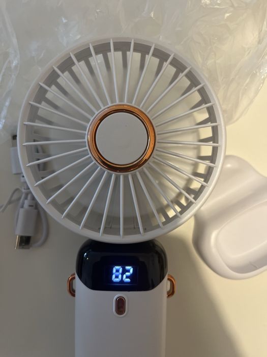 Ventoinha portatil USB com 5 velocidades e display digital