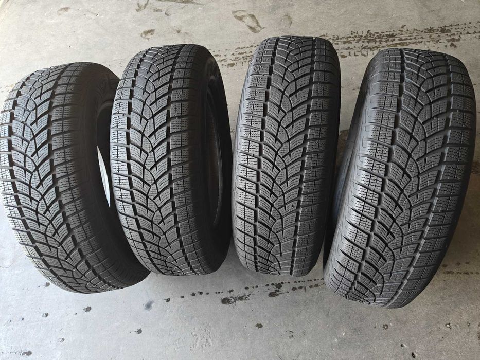 R17 225 65 шини зимові Goodyear Efficient Grip Performance SUV хороший стан Німеччина