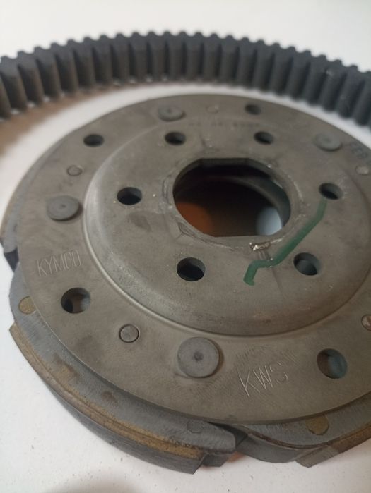Муфта зчеплення з ременем, роліками на максіскутер Kymco Xciting 500i