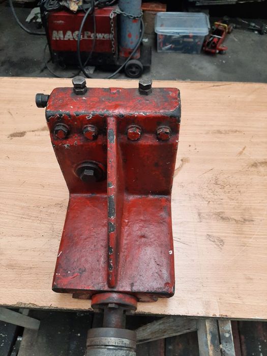 Support wytaczarka do bębnów