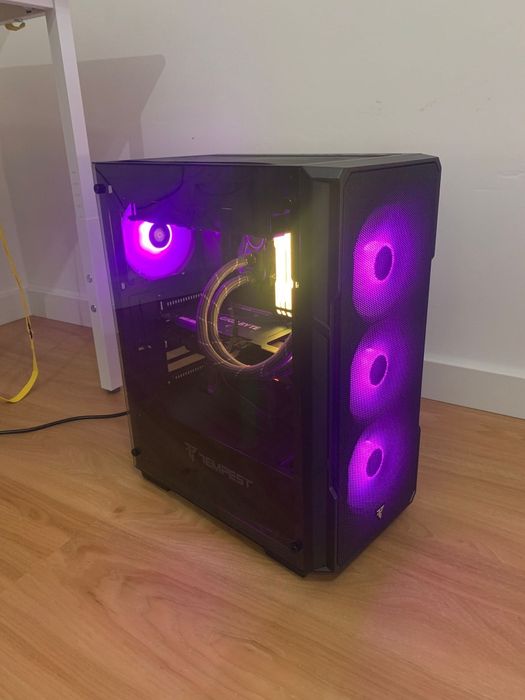 Selling Gaming Tower428961720436019206