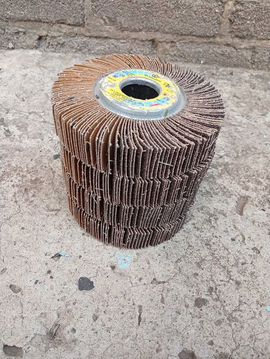 Круг лепестковый наждачный 1 шт 380 грн