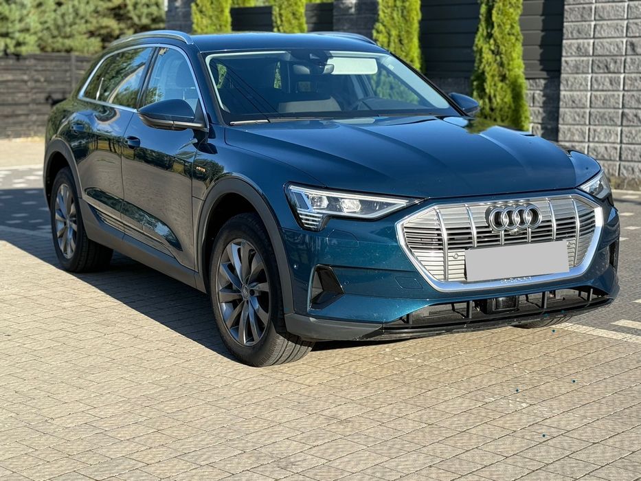 Audi e-tron 2019