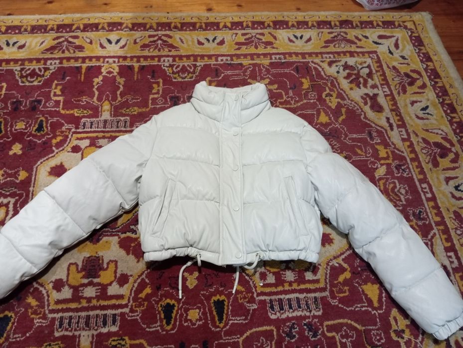 Біла куртка замінник