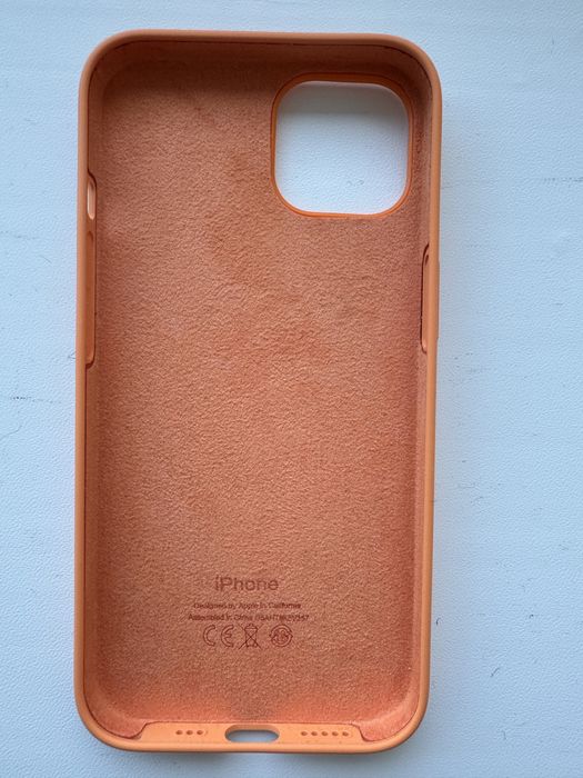 Чехол на Iphone 13
