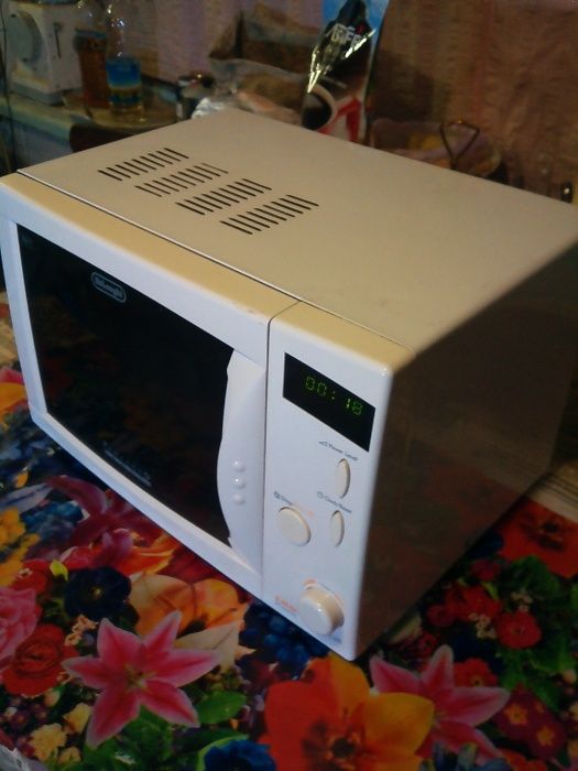 Микроволновка DeLonghi MW355 Италия