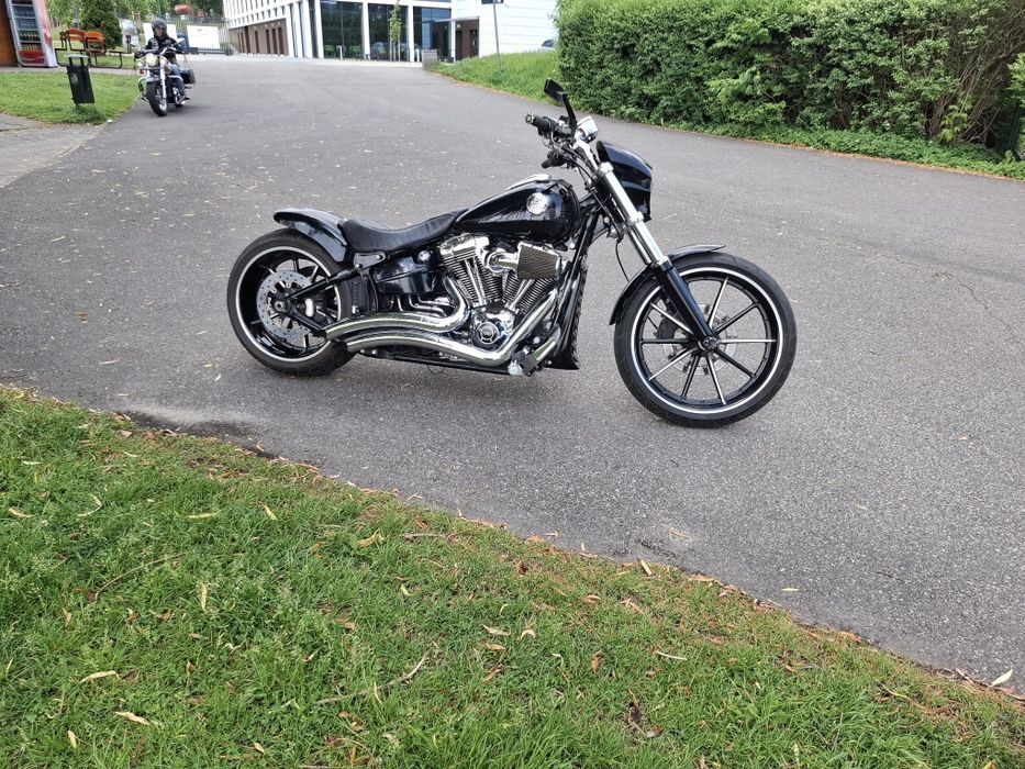 Harley davidson breakout