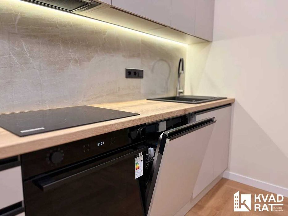 Продаж у укомплектованої квартири у новобудові біля ТЦ Veles Mall