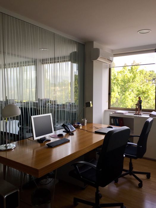 Arrenda-se AVIS - FOZ DOURO  sala em escritorio de  advogados