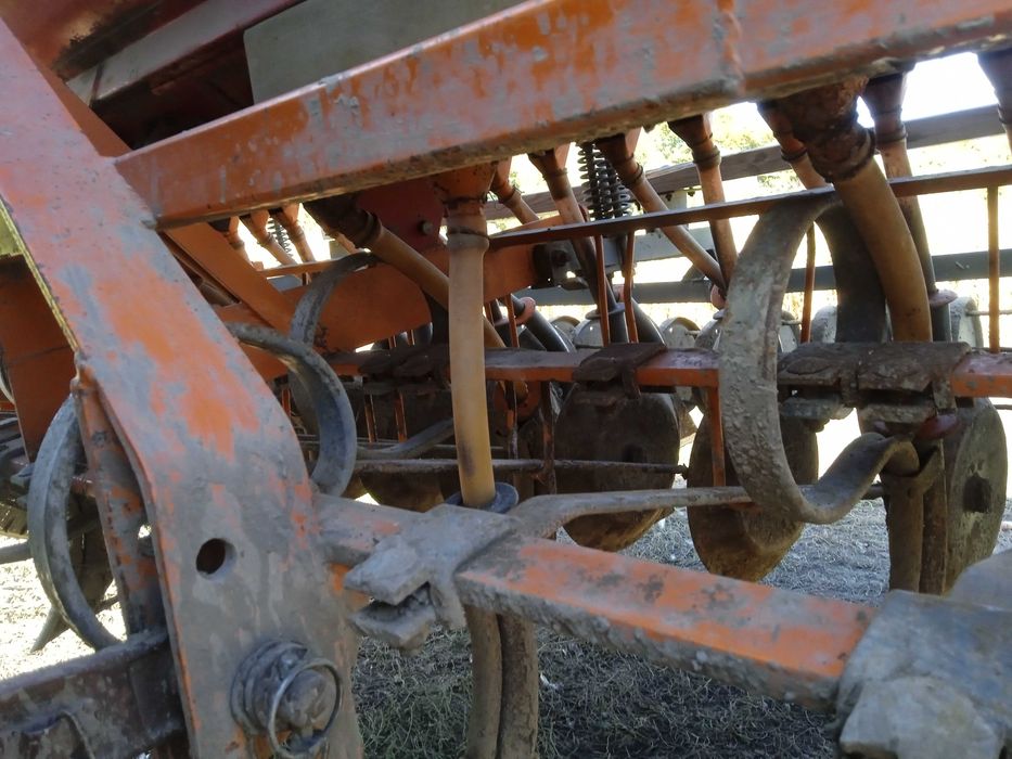 Продам зернову сівалку дискову