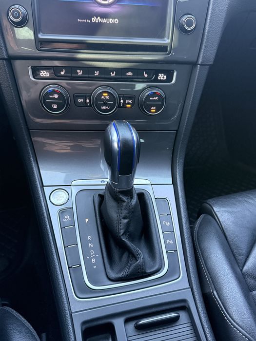 Продам Volkswagen e Golf