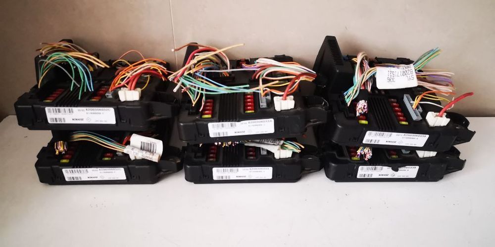 moduł BSI BSM UPC skrzynka bezpieczników Renault Megane Scenic