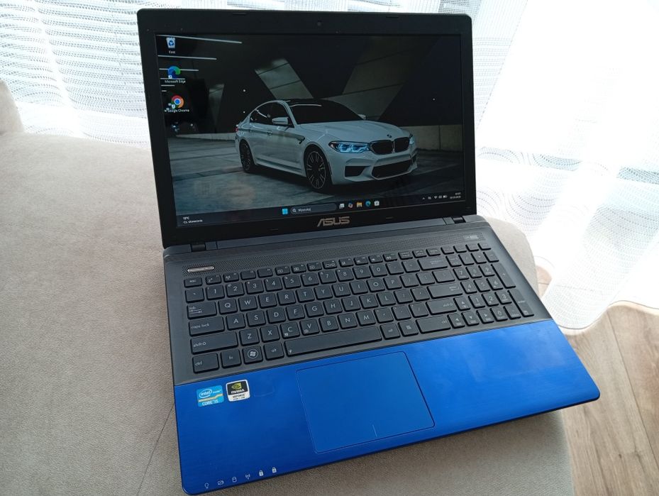 Laptop  i5 w pięknym kolorze SSD  Asus , bateria , ram 8gb