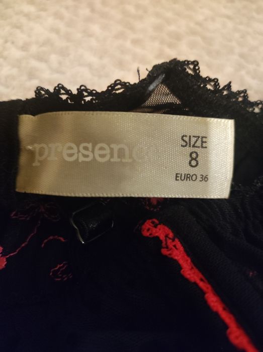 Śliczny pas do pończoch