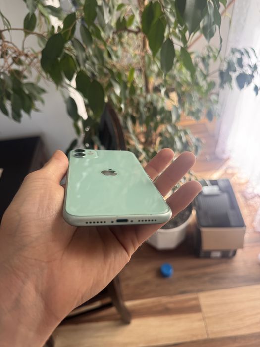 Iphone 11 64 GB stan bardzo dobry 100% baterii Gwarancja