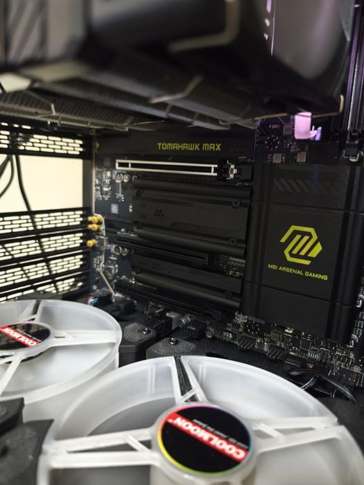 Torre Gamer AM5 com monitor MSI 27 IPS