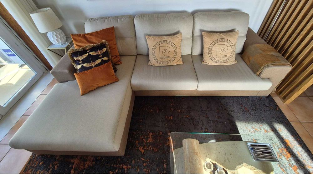 Sofá com chaise longue