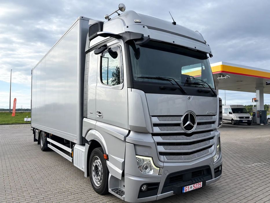 Mercedes-Benz