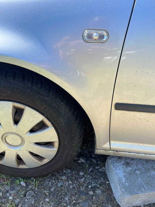 błotnik przód przedni lewy vw golf iv 4 bora 1j0 1997 - 2006 srebrny la7w
