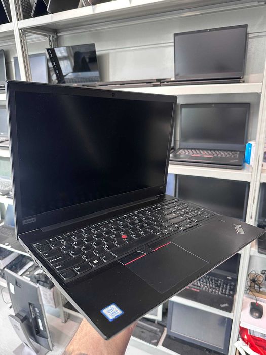 практичний робочий ноутбук із великим 15.6" Full HD IPS екраном, Lenovo ThinkPad E590 — i5-8250U / 8GB / 500GB HDD / 15.6" FHD IPS